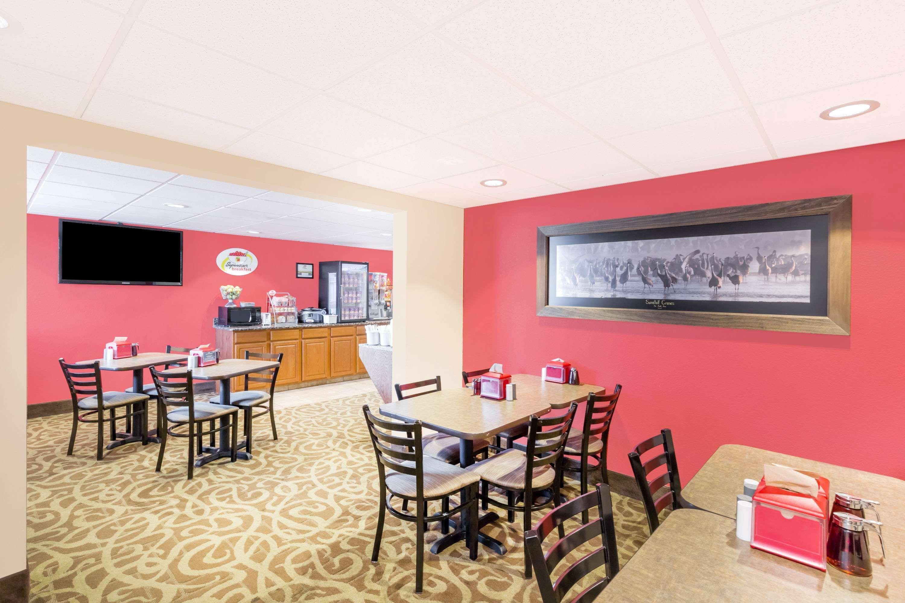 Motel Super 8 By Wyndham Kearney Exteriér fotografie